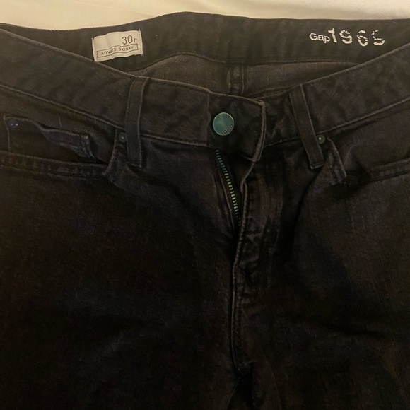 2 pair of Gap jeans, slim, straight fit, ankle - Picture 6 of 8